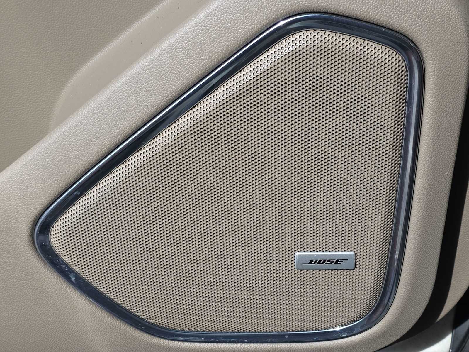 Thumbnail: 2017 GMC Yukon - 28