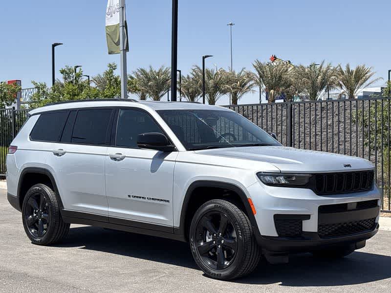 Thumbnail: 2025 Jeep Grand Cherokee L - 2