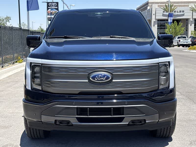 2023 Ford F-150 Lightning Lariat 3