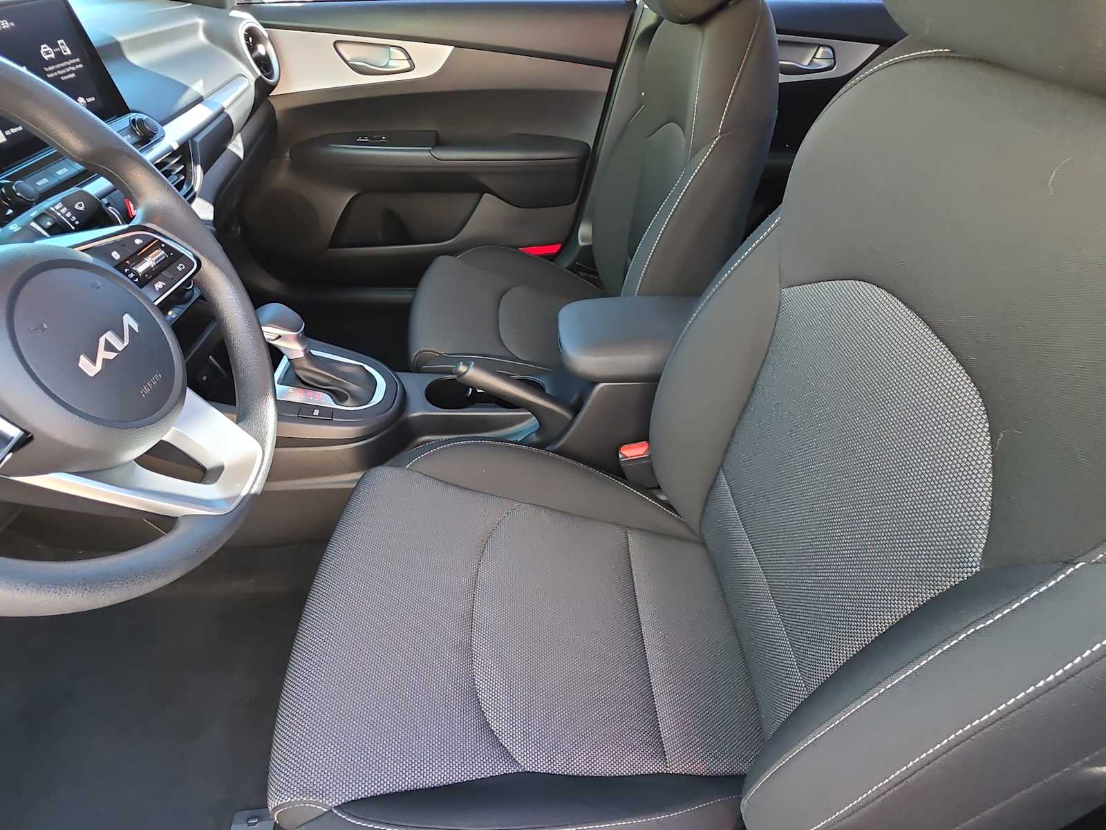 Thumbnail: 2024 Kia Forte - 15