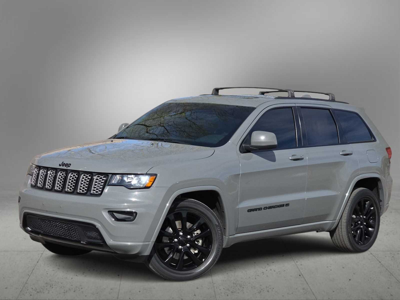 Thumbnail: 2022 Jeep Grand Cherokee - 1