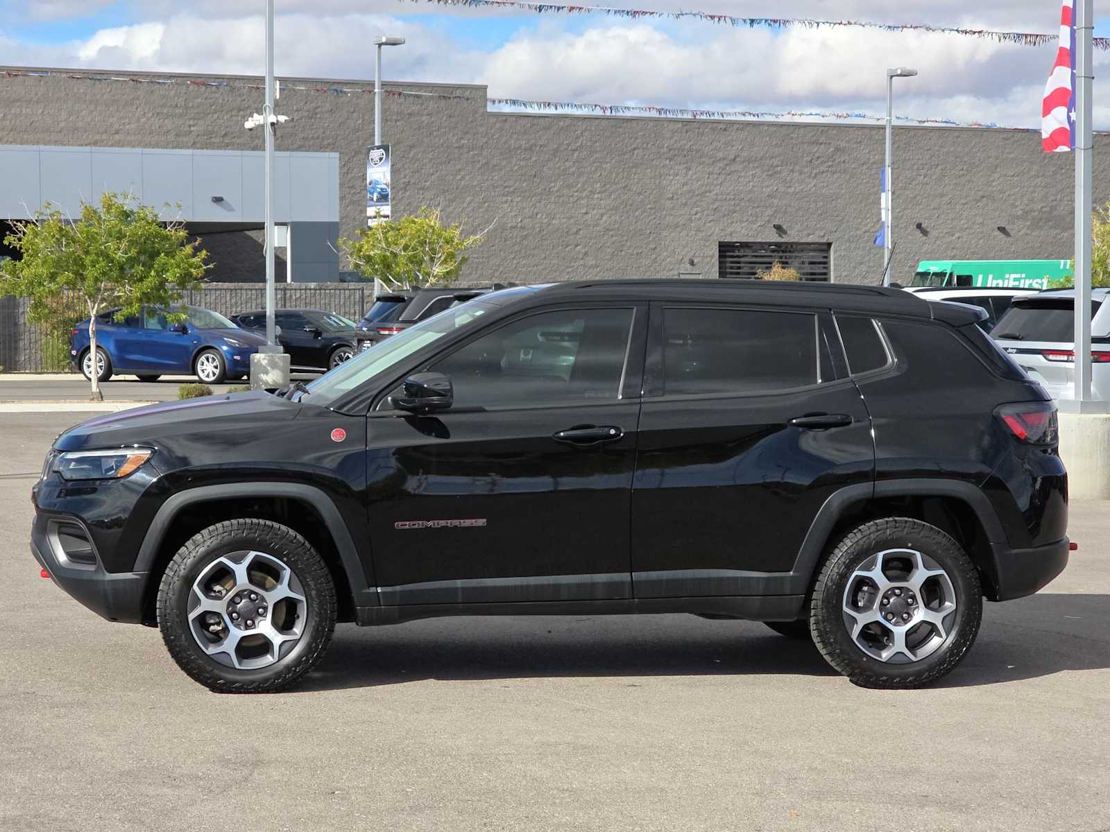 Thumbnail: 2022 Jeep Compass - 6