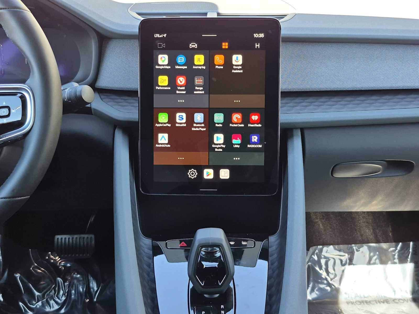 Thumbnail: 2022 Polestar 2 - 20