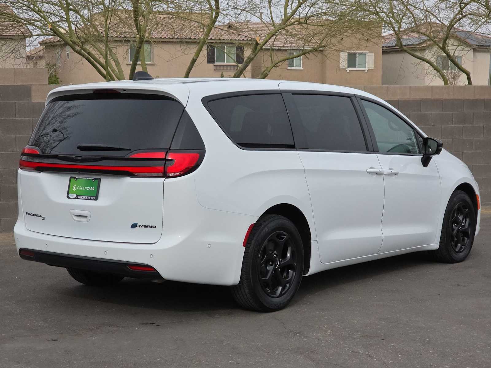 Thumbnail: 2024 Chrysler Pacifica - 9