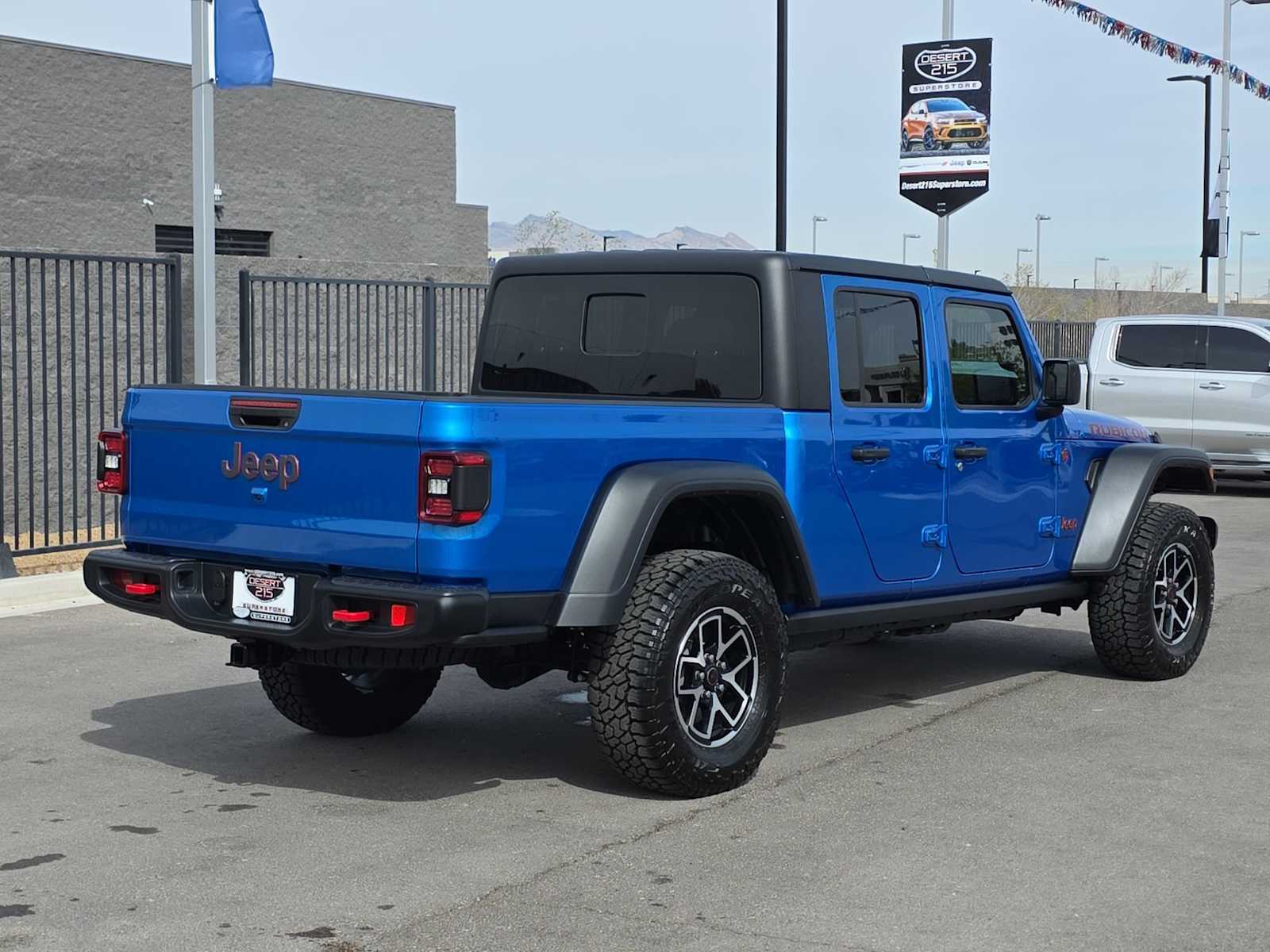 Thumbnail: 2024 Jeep Gladiator - 9