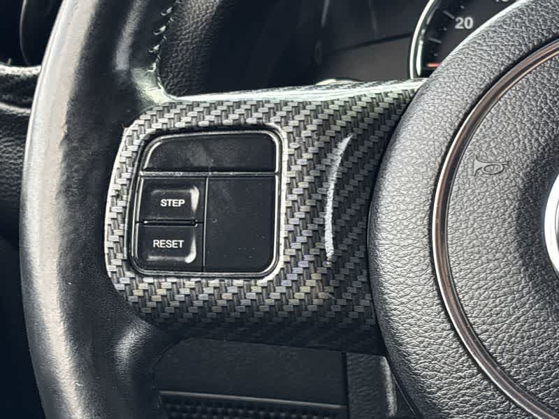 Thumbnail: 2015 Jeep Wrangler - 28