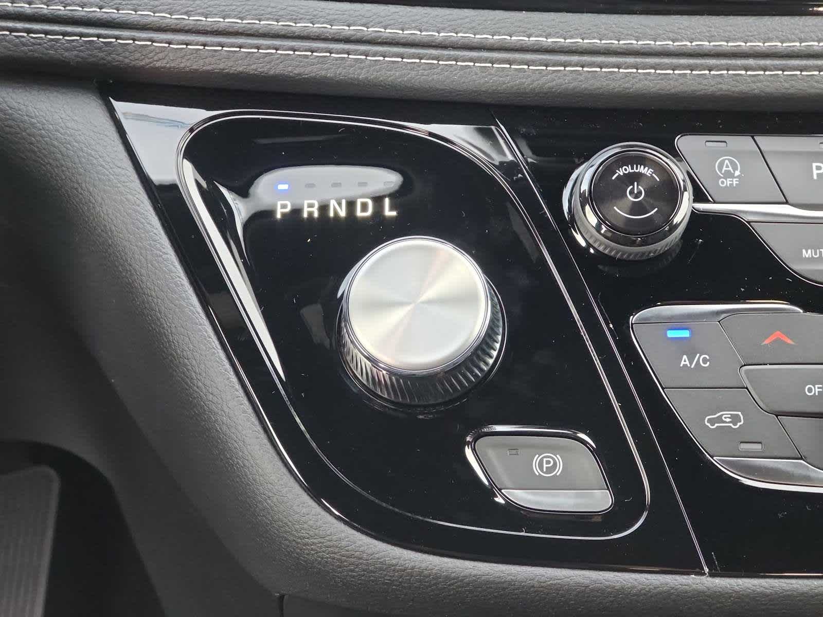 Thumbnail: 2026 Chrysler Pacifica - 21