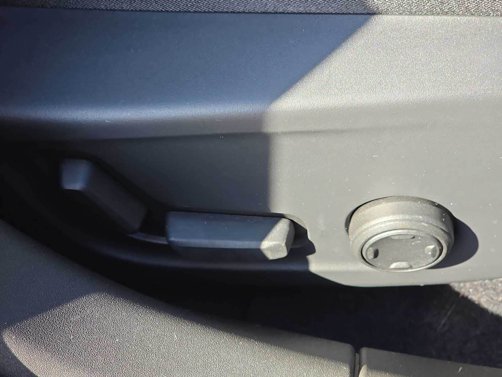 Thumbnail: 2024 Polestar 2 - 29