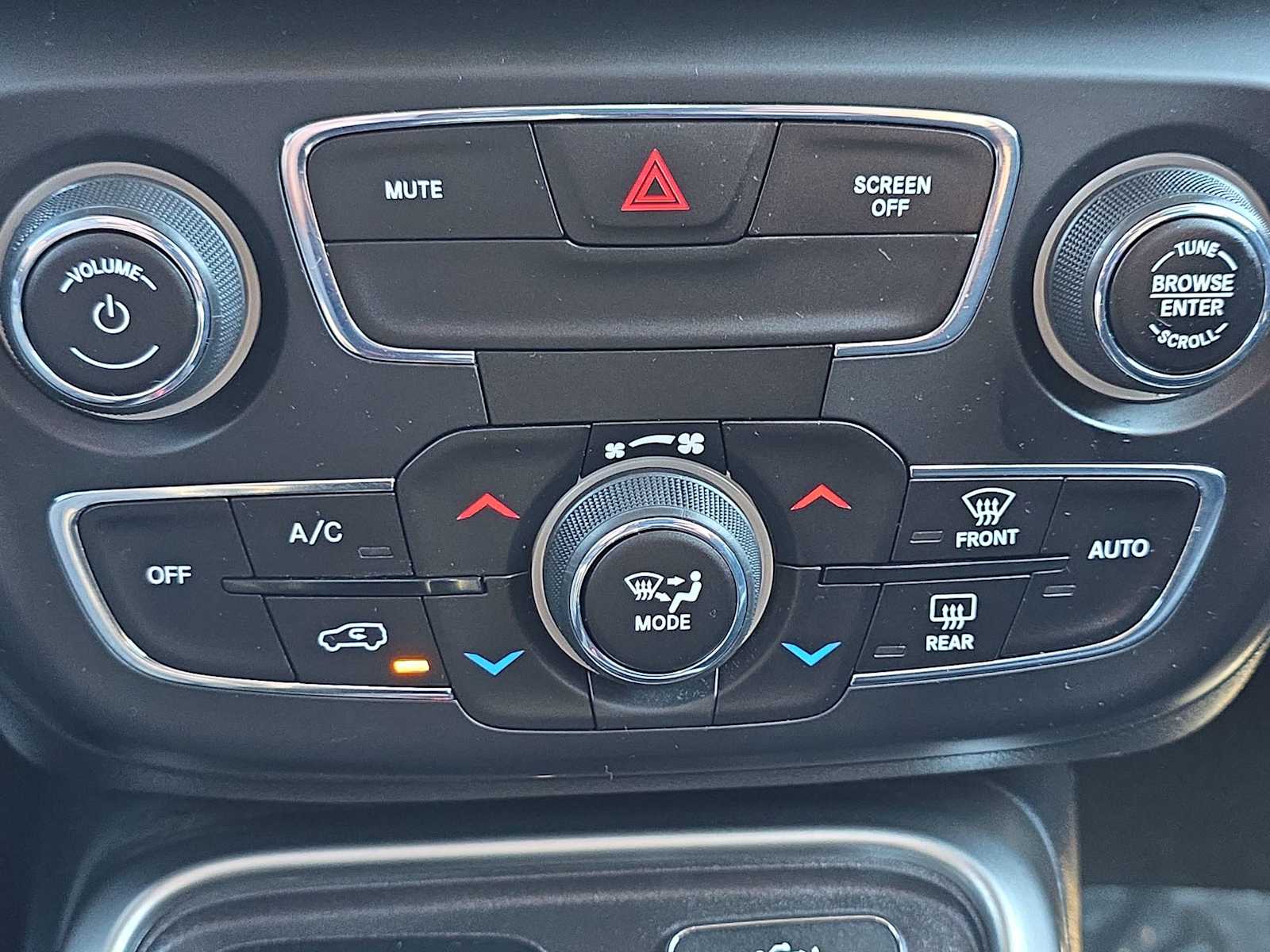 Thumbnail: 2019 Jeep Compass - 28