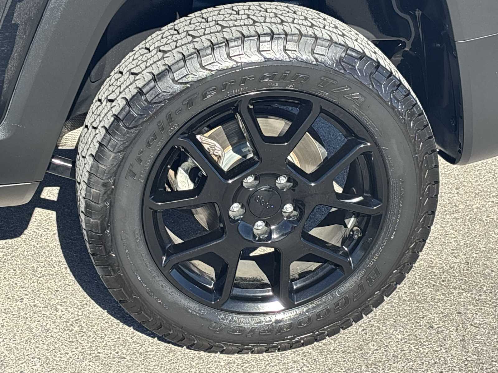 Thumbnail: 2020 Jeep Renegade - 12