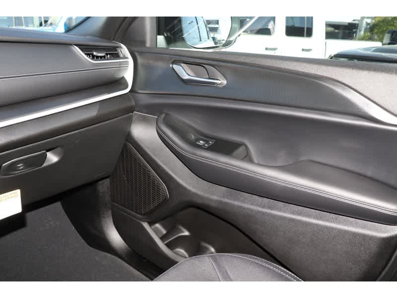 Thumbnail: 2025 Jeep Grand Cherokee L - 20