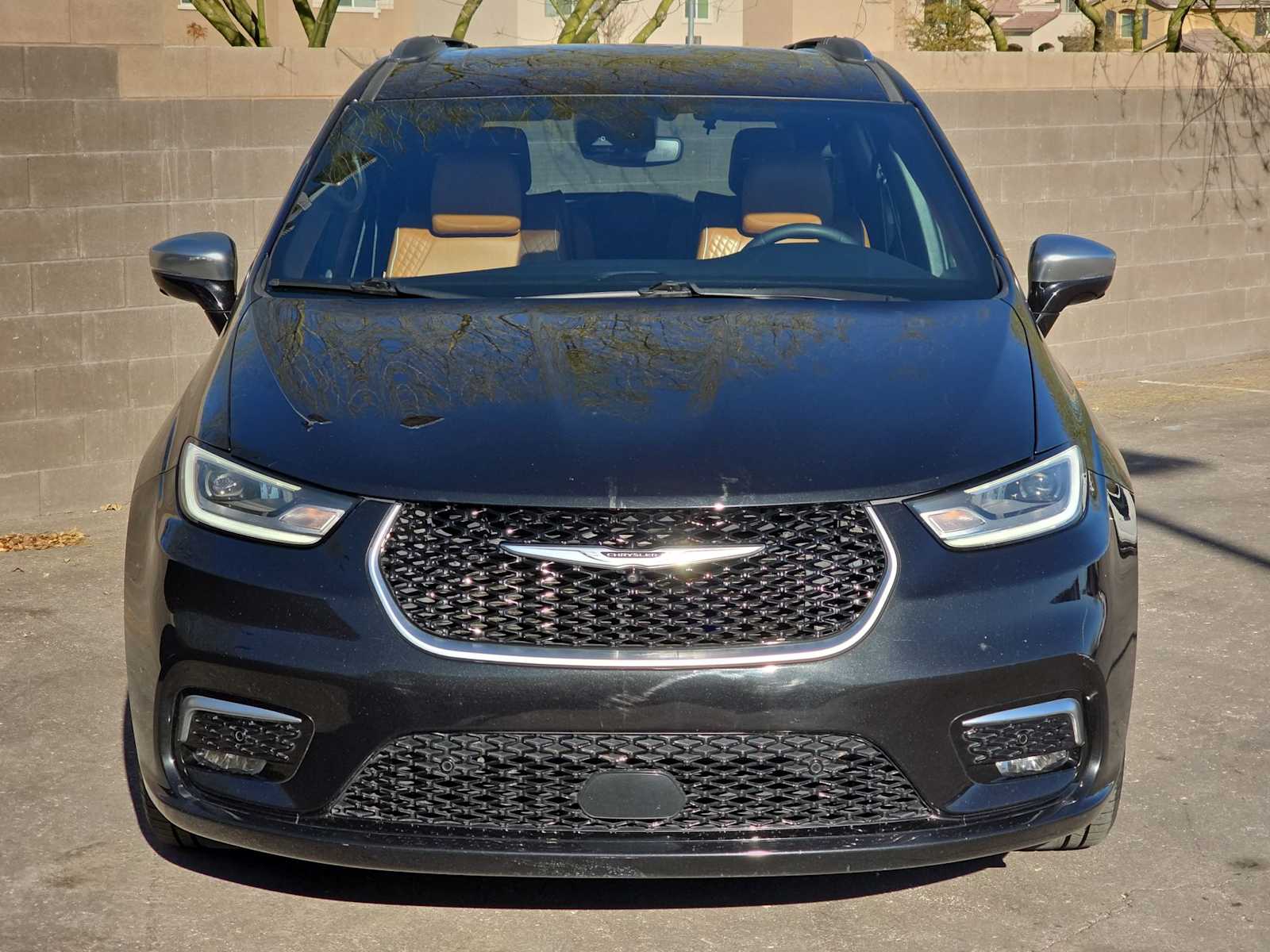 Thumbnail: 2022 Chrysler Pacifica - 4