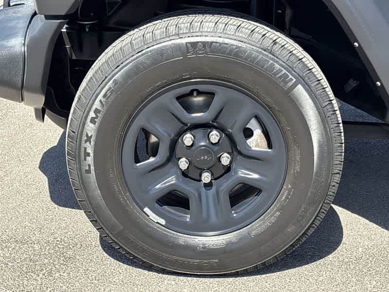 Thumbnail: 2022 Jeep Wrangler - 12