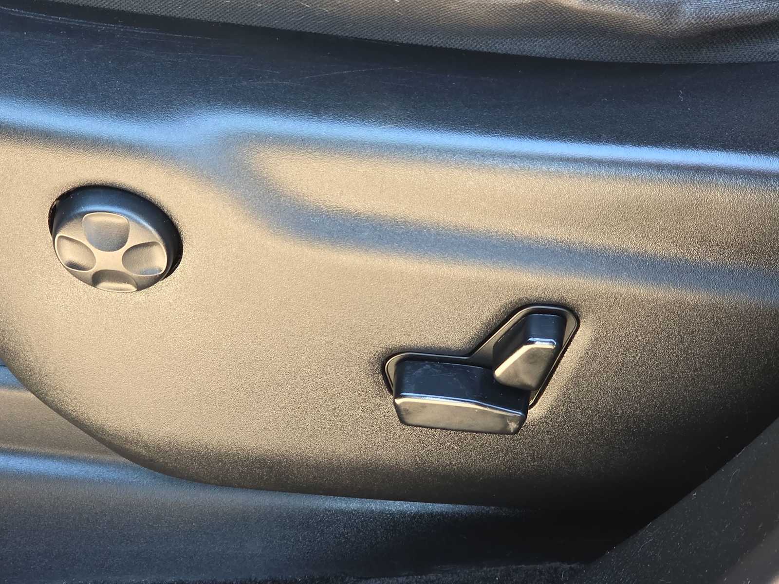 Thumbnail: 2018 Jeep Grand Cherokee - 28