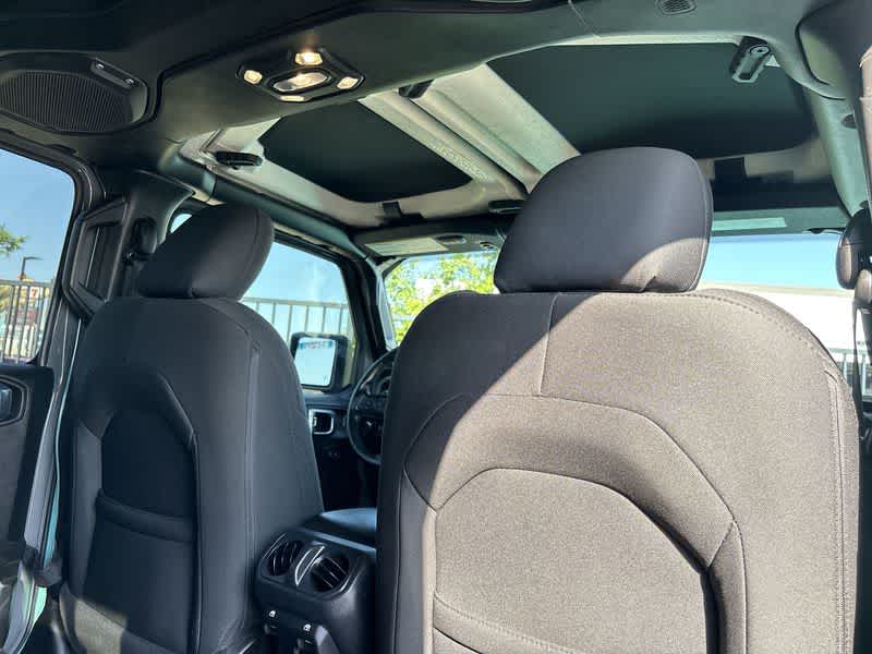 Thumbnail: 2021 Jeep Gladiator - 16