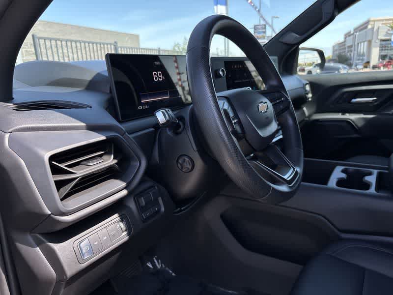 Thumbnail: 2024 Chevrolet Silverado EV - 10