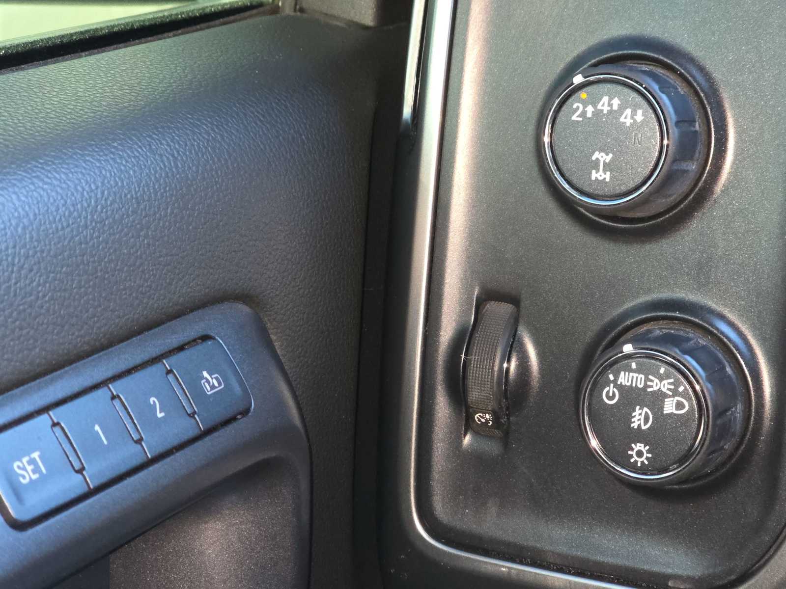 Thumbnail: 2019 Chevrolet Silverado 3500 - 29