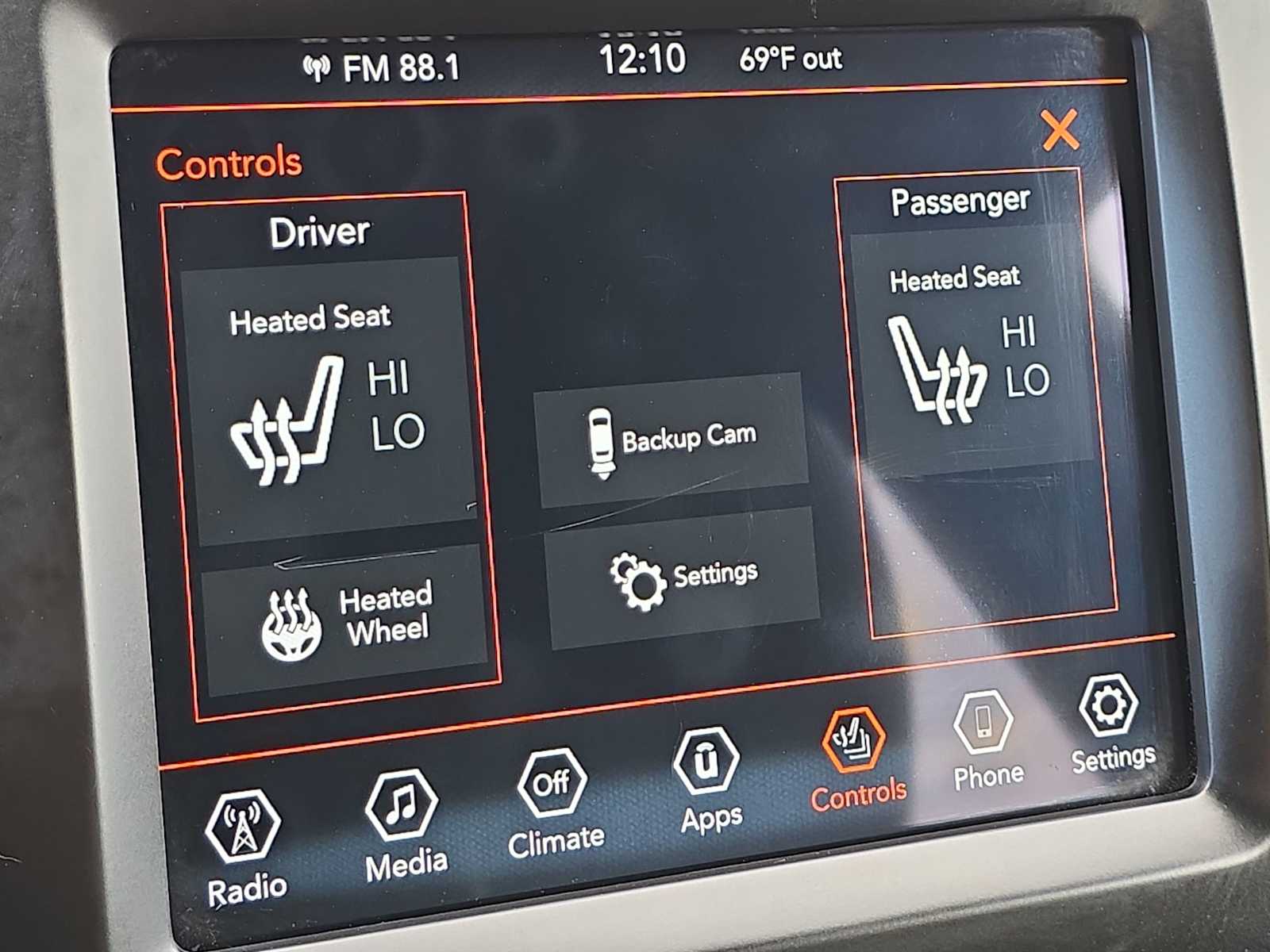 Thumbnail: 2021 Jeep Cherokee - 27