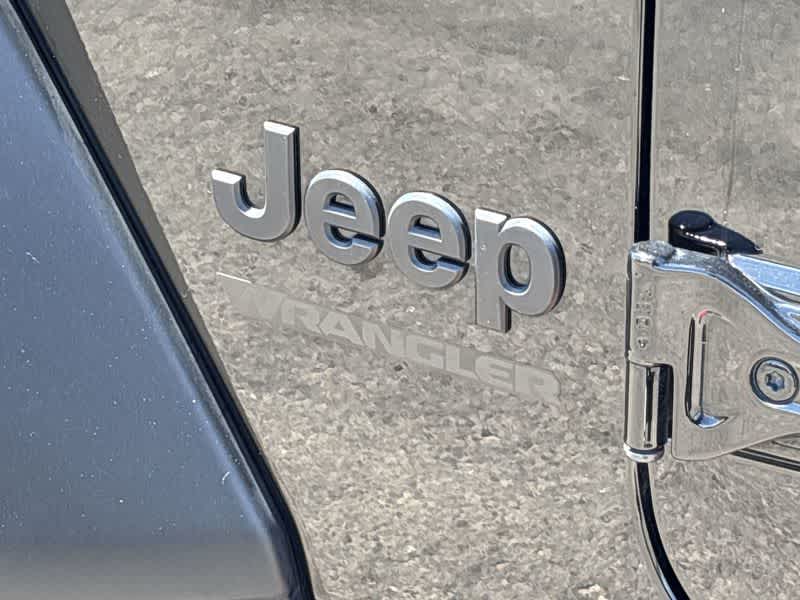 Thumbnail: 2022 Jeep Wrangler - 11