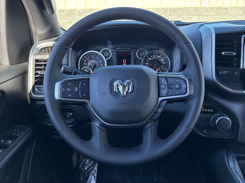 Thumbnail: 2025 RAM 1500 - 18