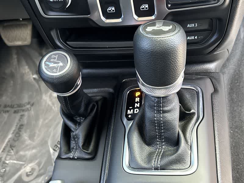 Thumbnail: 2025 Jeep Wrangler - 21