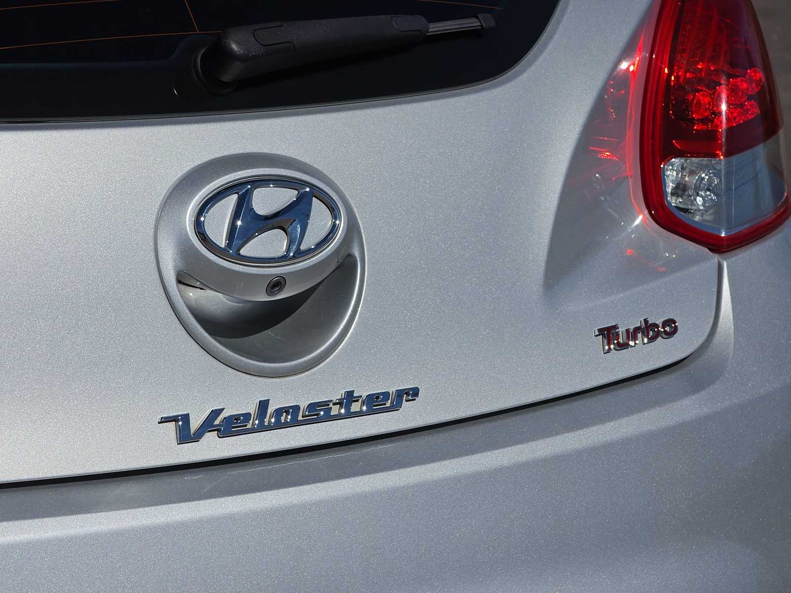 Thumbnail: 2017 Hyundai Veloster - 11