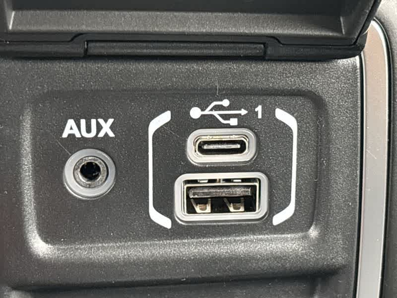 Thumbnail: 2025 Jeep Gladiator - 28