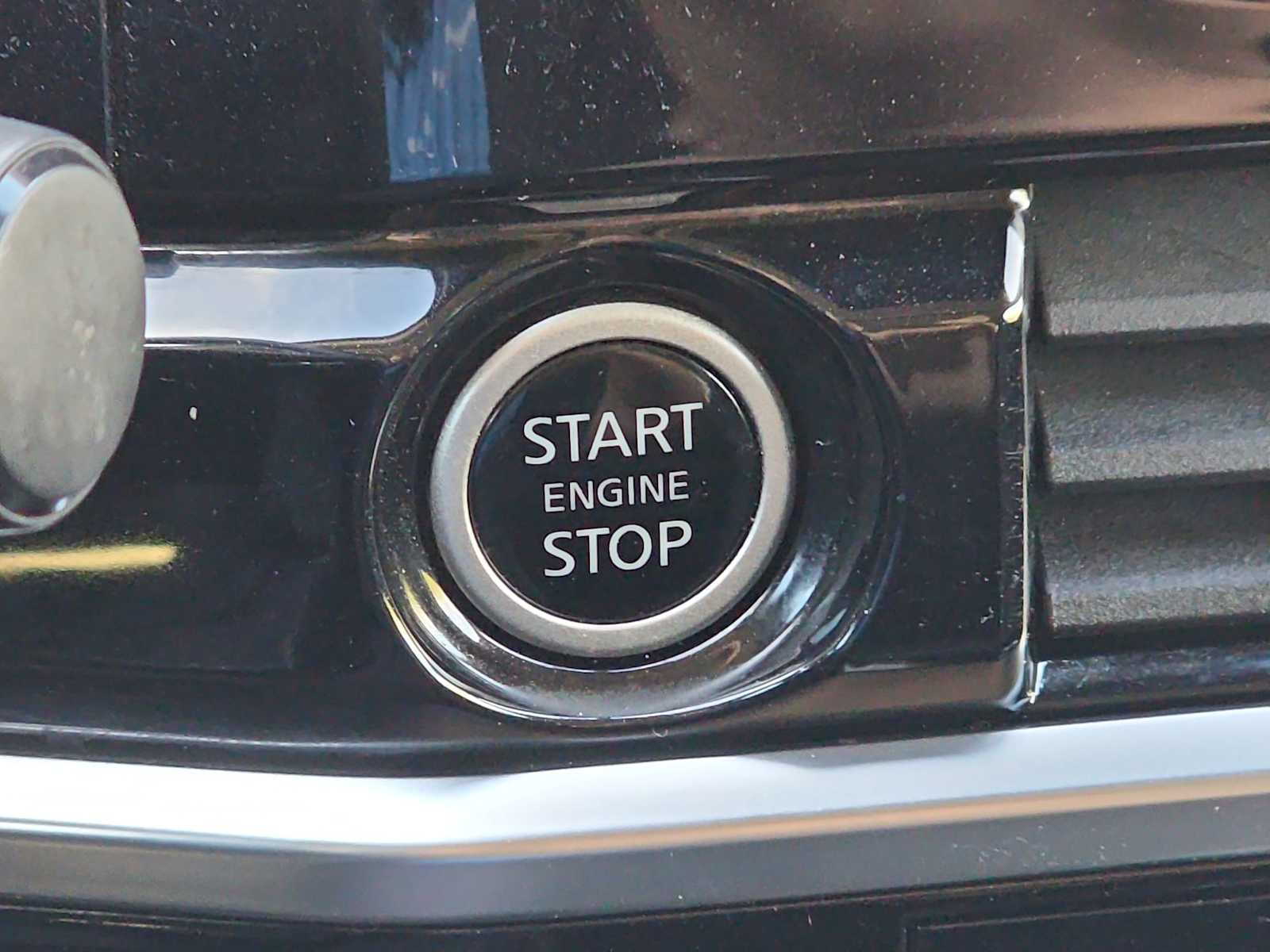 Thumbnail: 2023 Nissan Pathfinder - 24