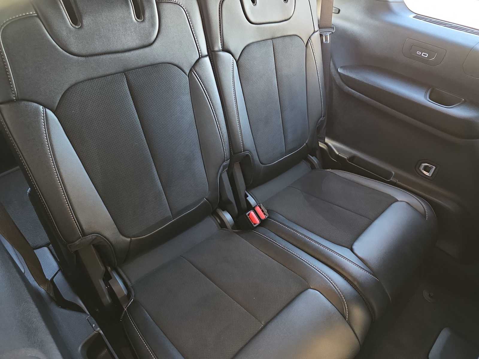 Thumbnail: 2024 Jeep Grand Cherokee L - 30