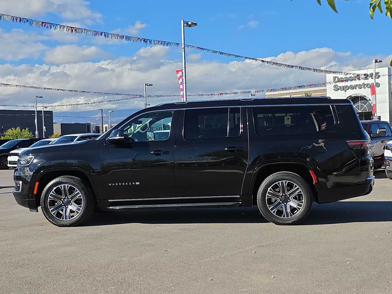 Thumbnail: 2023 Jeep Wagoneer - 6