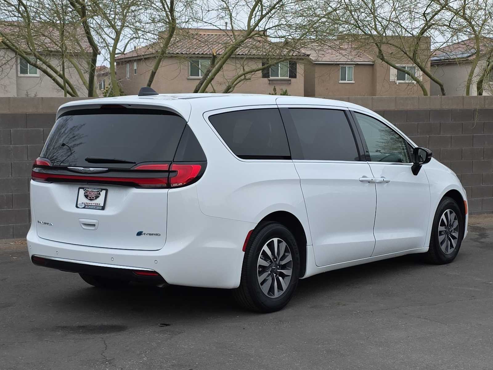 Thumbnail: 2024 Chrysler Pacifica - 9