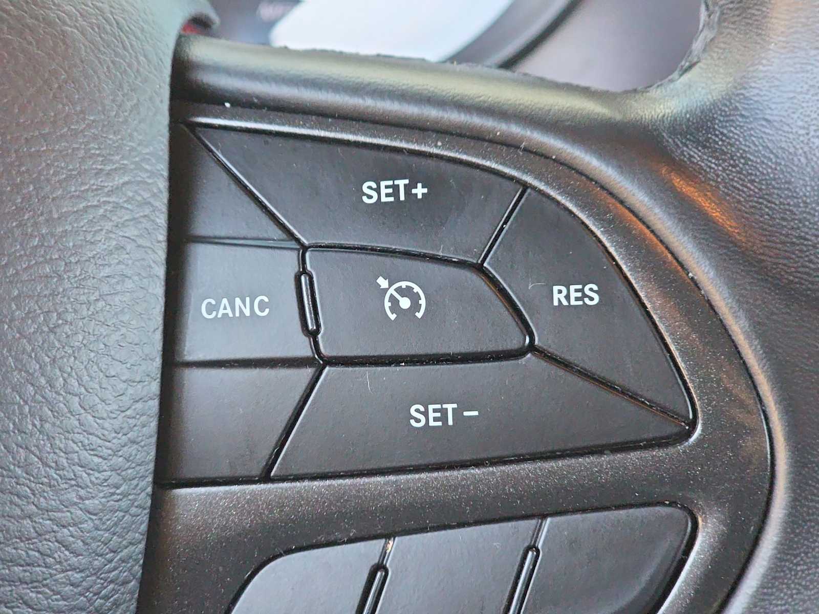 Thumbnail: 2018 Dodge Charger - 29