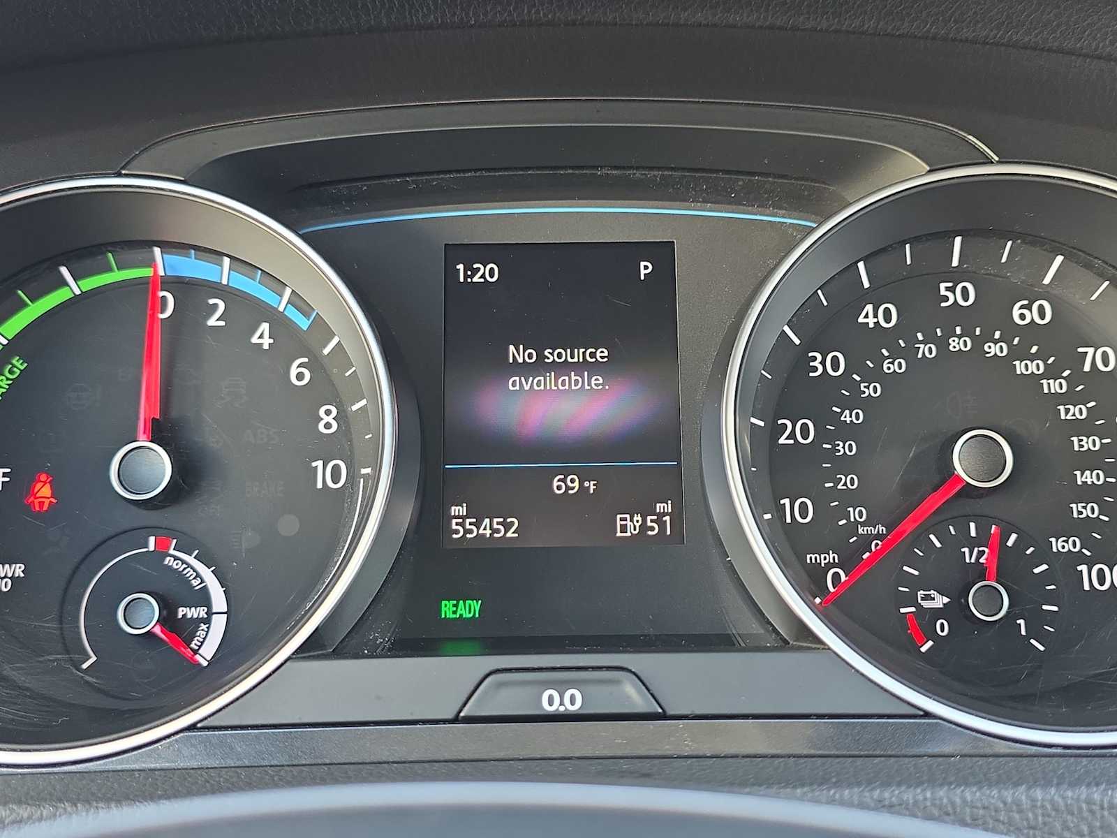 Thumbnail: 2019 Volkswagen e-Golf - 22