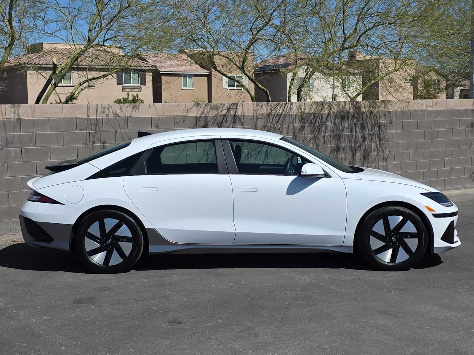 Thumbnail: 2024 Hyundai Ioniq 6 - 10