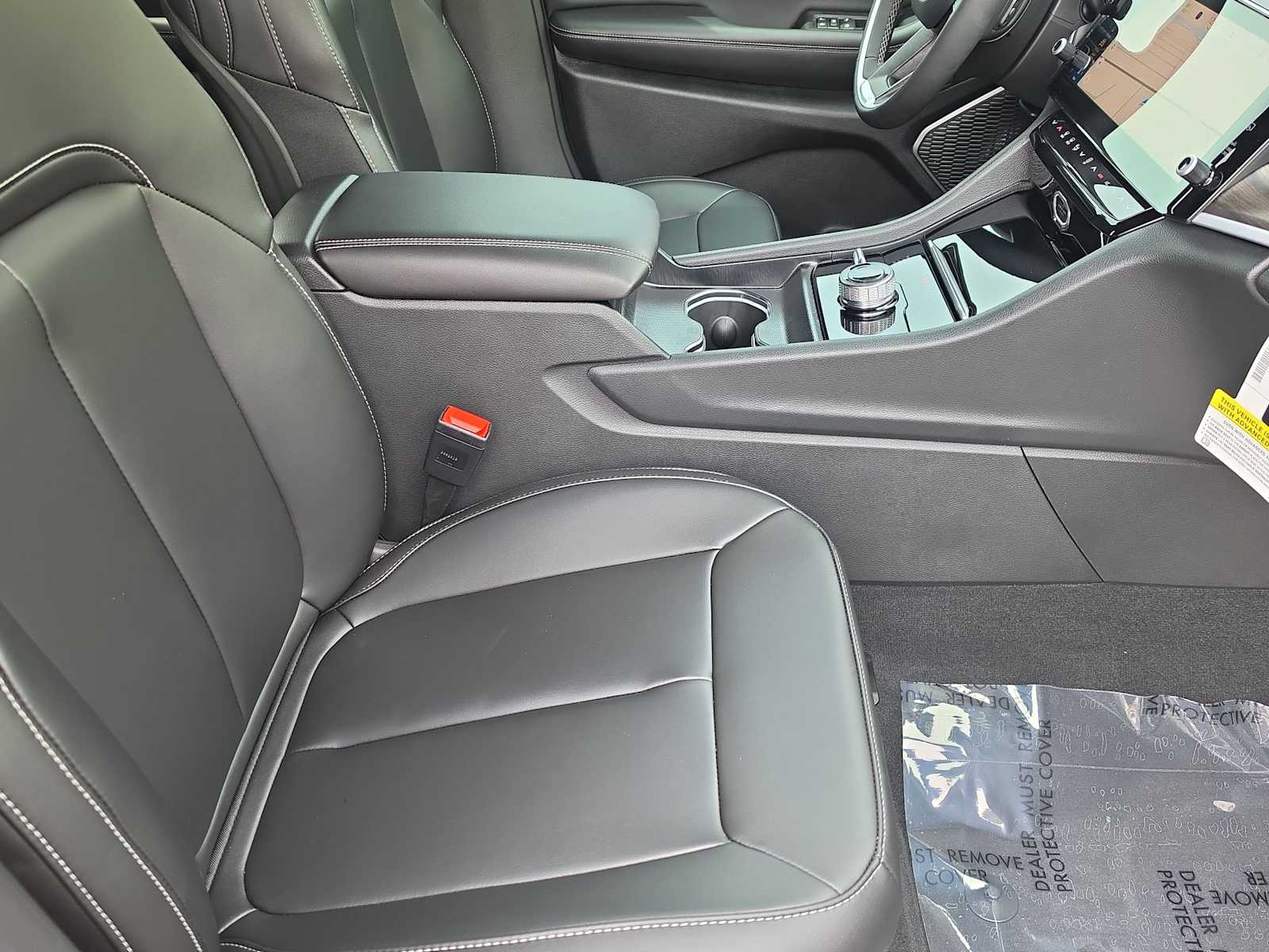 Thumbnail: 2026 Jeep Grand Cherokee - 33