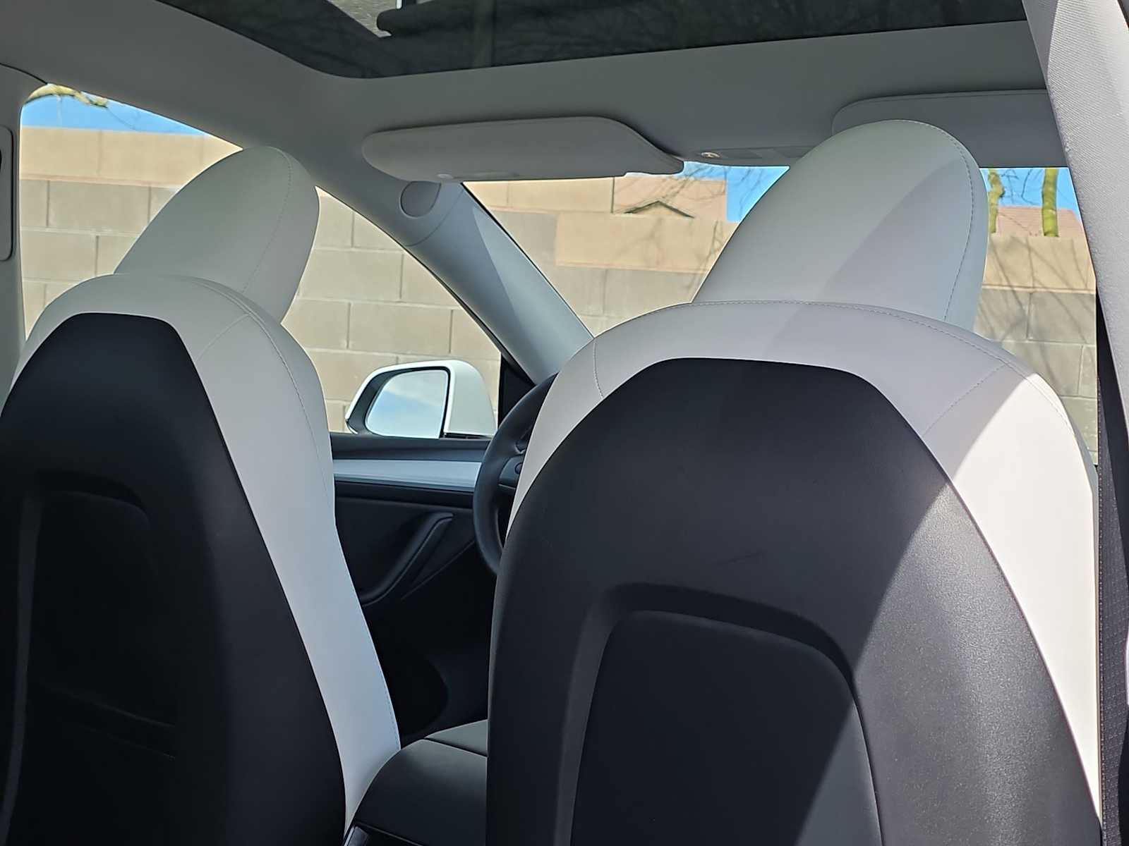 Thumbnail: 2023 Tesla Model Y - 16