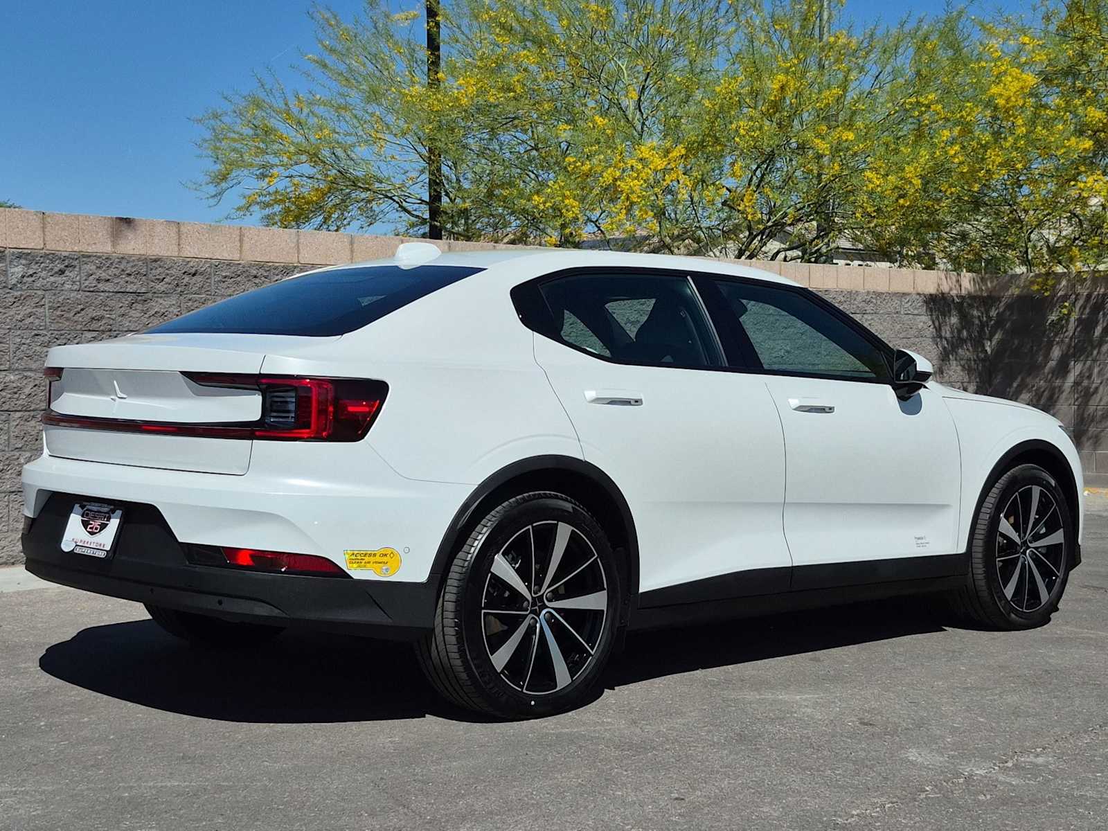 Thumbnail: 2022 Polestar 2 - 9