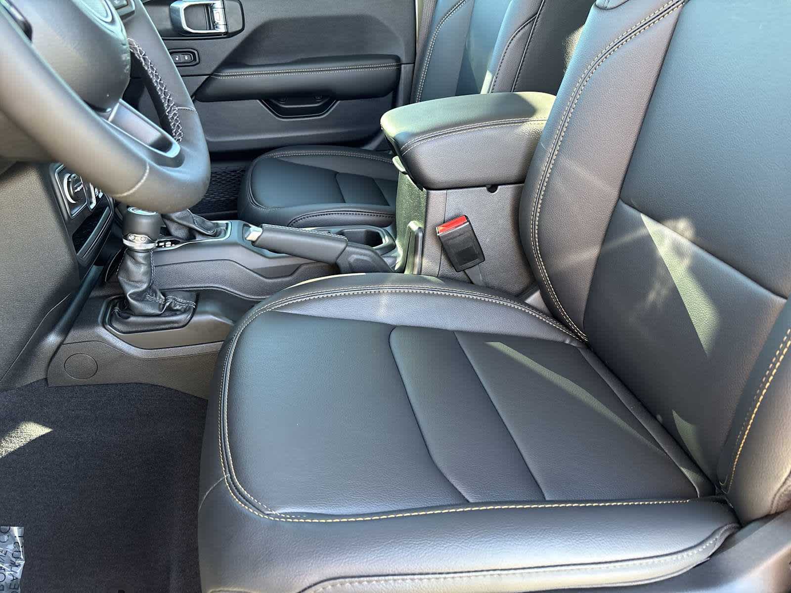 Thumbnail: 2025 Jeep Gladiator - 20