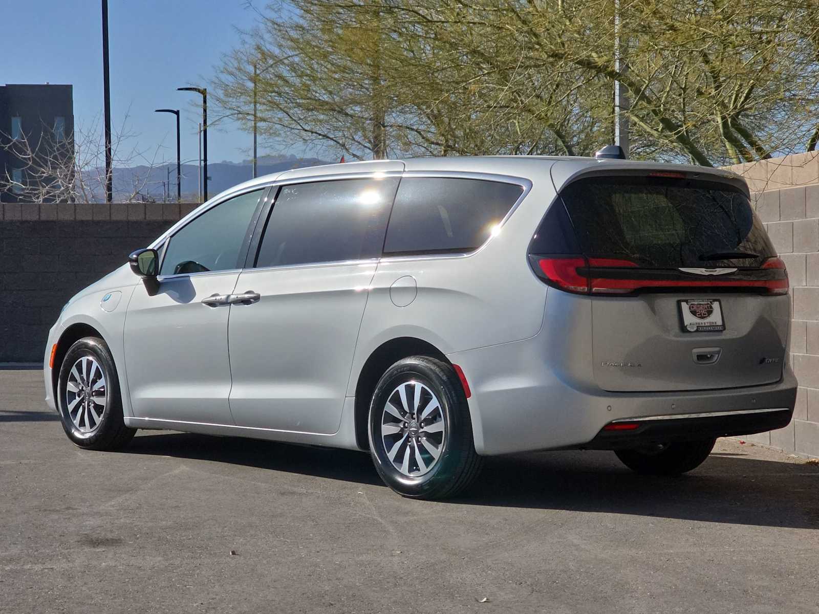 Thumbnail: 2024 Chrysler Pacifica - 7