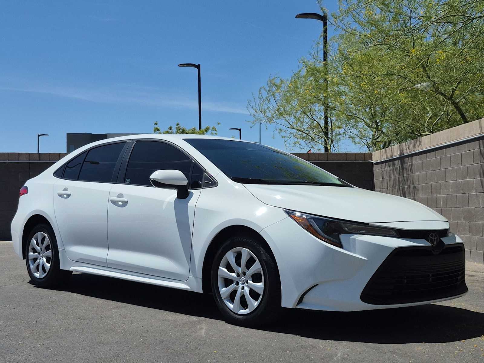 Thumbnail: 2024 Toyota Corolla - 3
