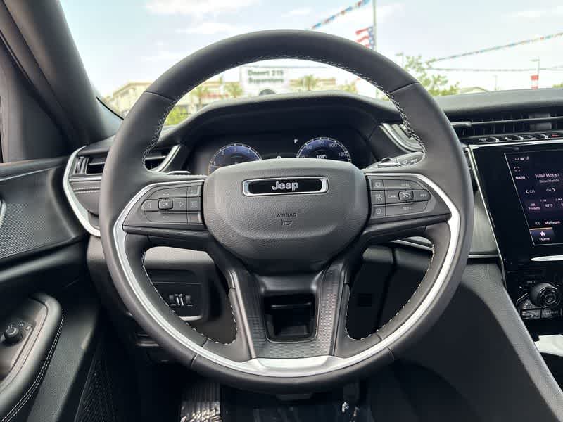 Thumbnail: 2025 Jeep Grand Cherokee - 17