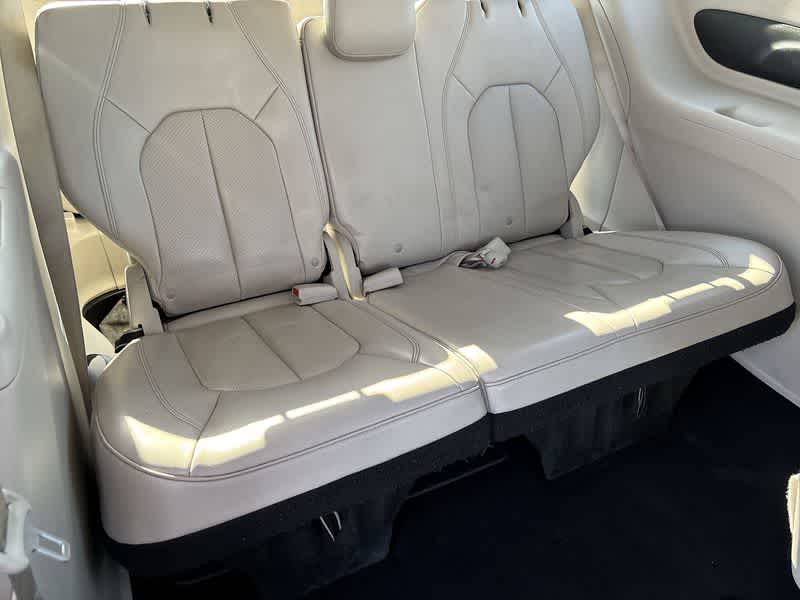 Thumbnail: 2021 Chrysler Voyager - 29