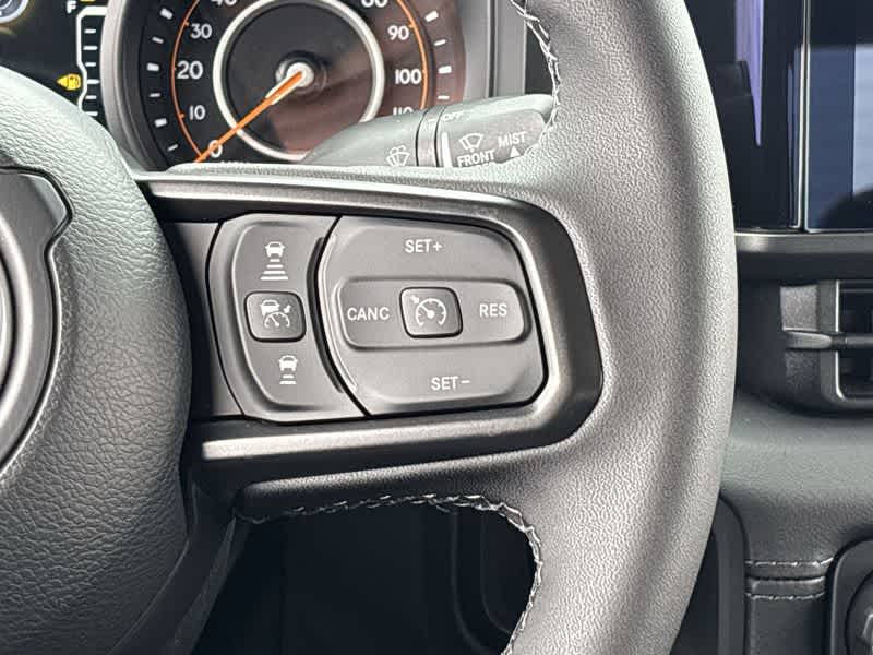 Thumbnail: 2025 Jeep Gladiator - 28