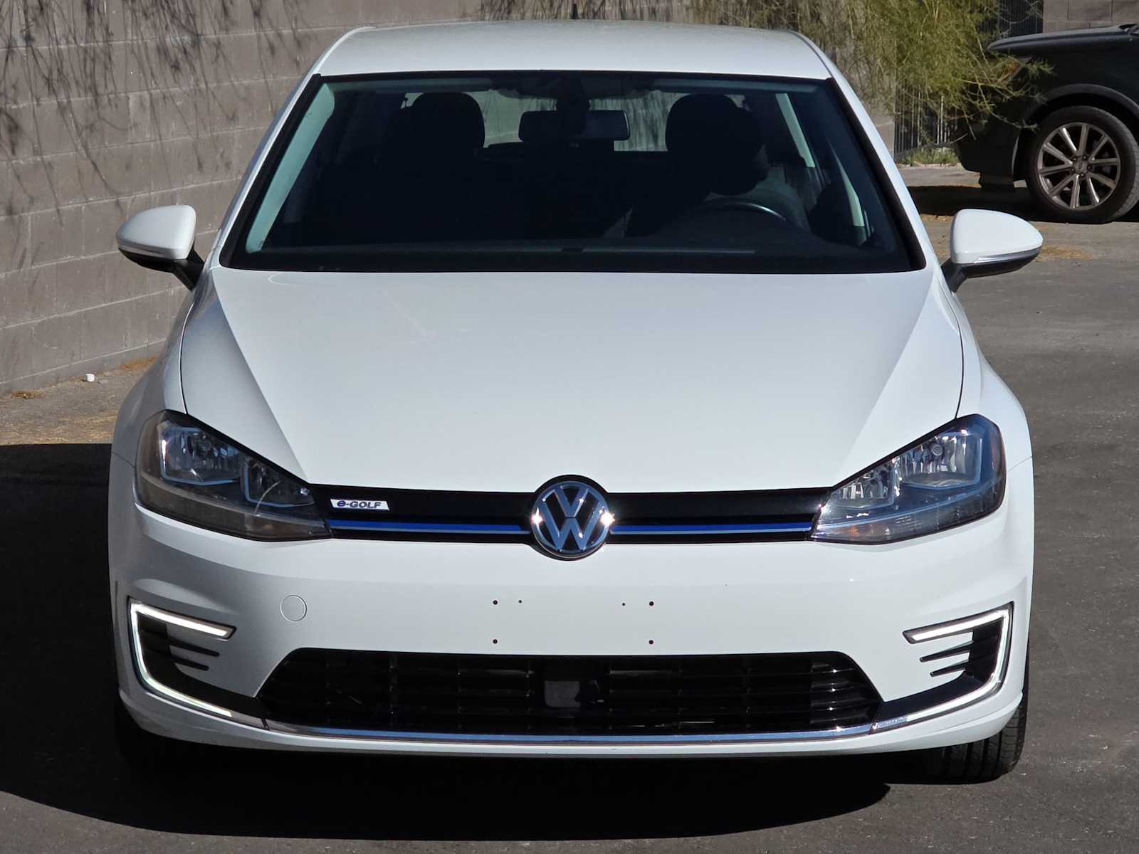 Thumbnail: 2019 Volkswagen e-Golf - 4