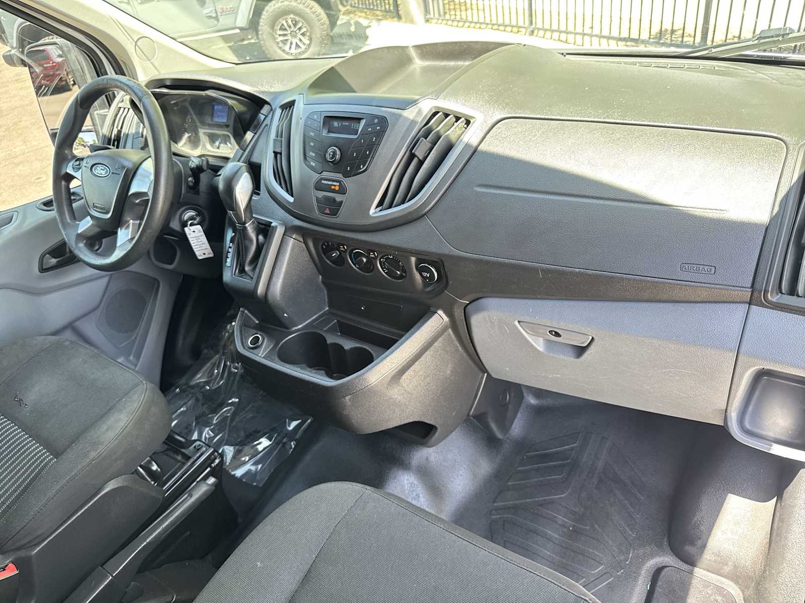 Thumbnail: 2019 Ford Transit Series - 14