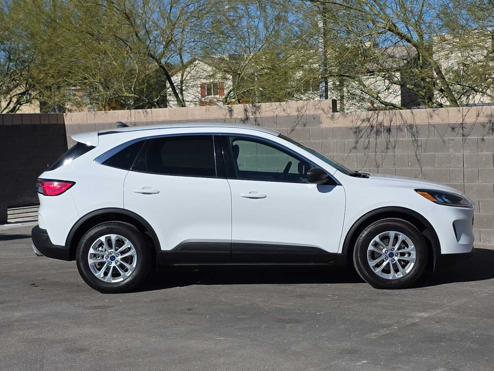 Thumbnail: 2022 Ford Escape - 10