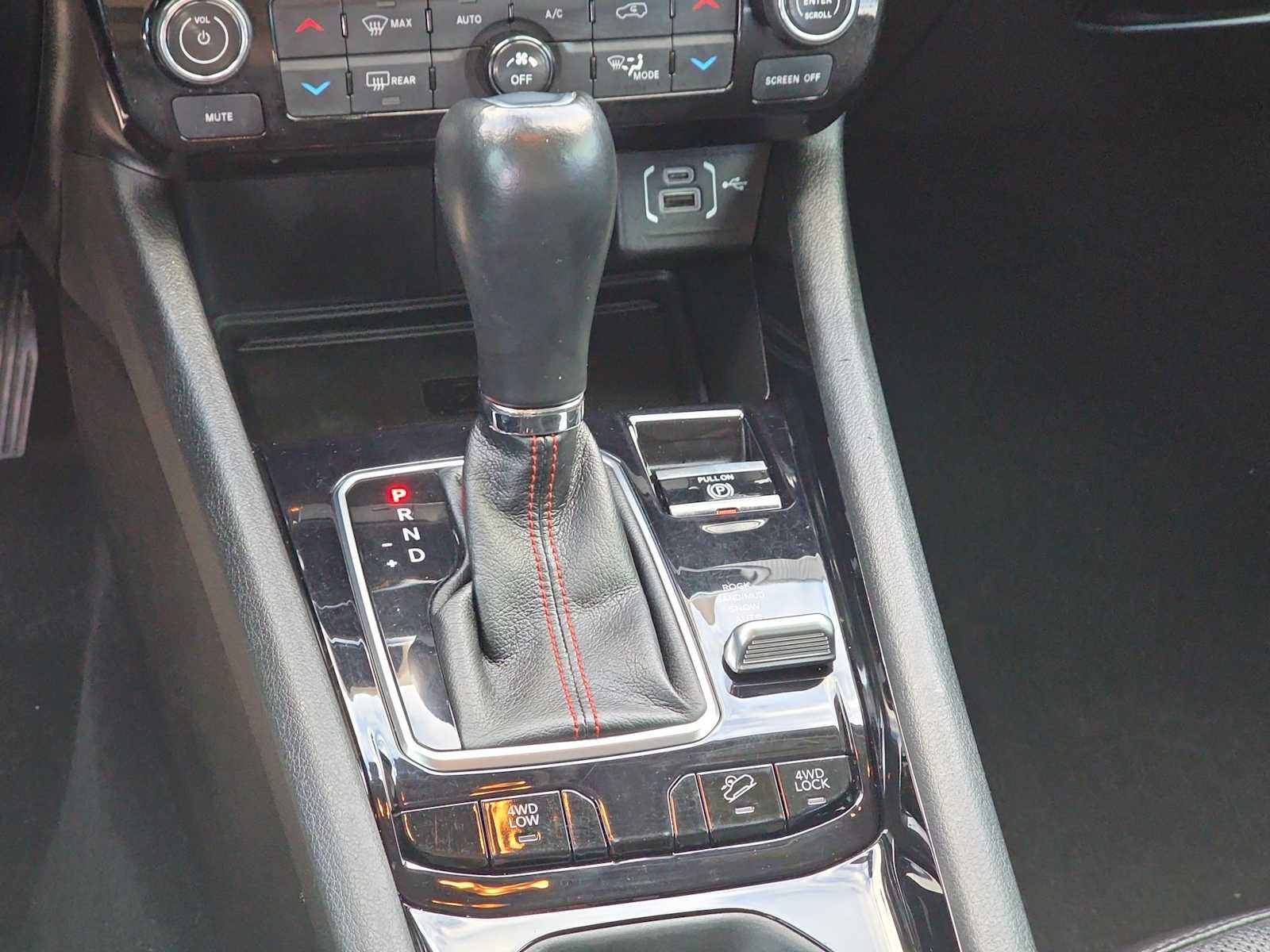 Thumbnail: 2022 Jeep Compass - 21