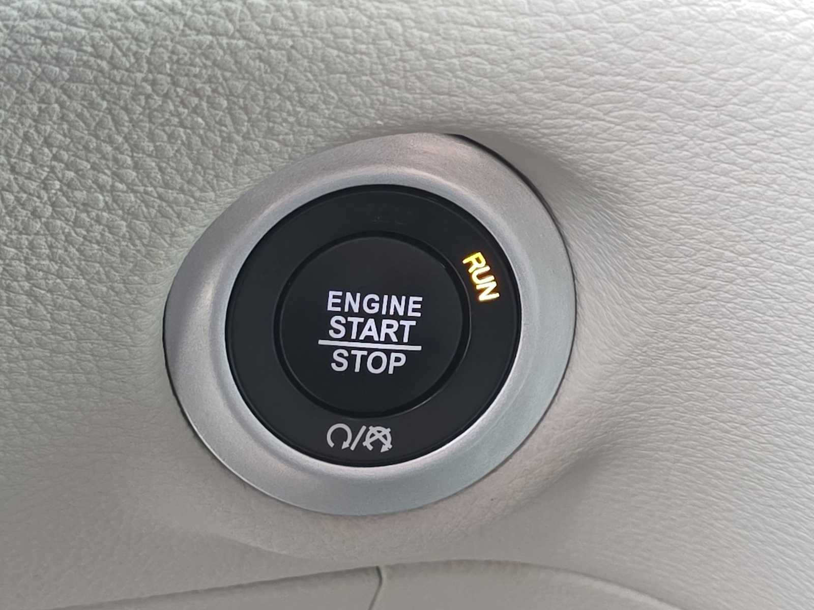 Thumbnail: 2024 Chrysler Pacifica - 24