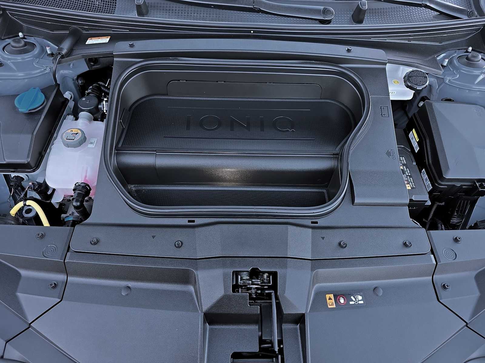 Thumbnail: 2024 Hyundai Ioniq 6 - 13