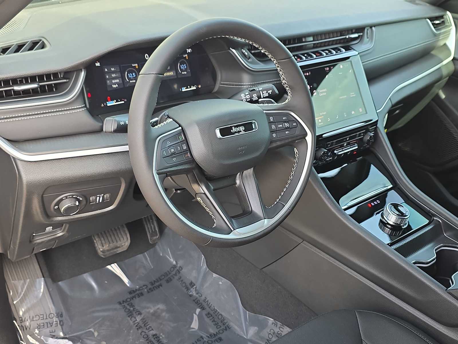 Thumbnail: 2026 Jeep Grand Cherokee - 10